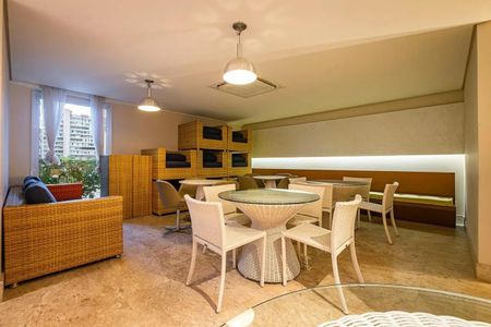 Apartamento à venda com 223m², 3 quartos e 4 vagasFoto 01