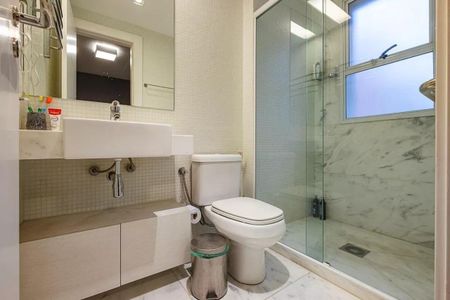 Apartamento à venda com 223m², 3 quartos e 4 vagasFoto 01