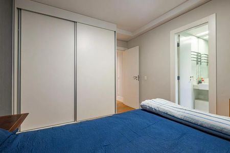 Apartamento à venda com 223m², 3 quartos e 4 vagasFoto 01