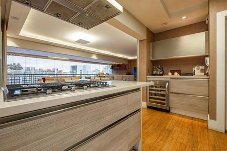 Apartamento à venda com 223m², 3 quartos e 4 vagasFoto 01