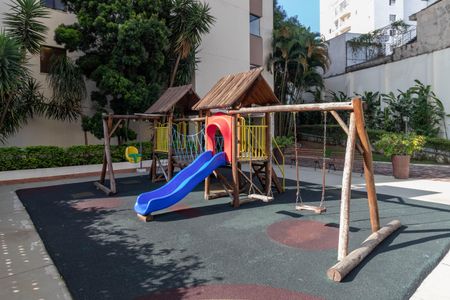 Apartamento à venda com 79m², 3 quartos e 2 vagasÁrea comum - Playground