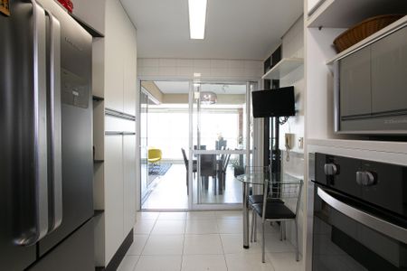 Apartamento à venda com 157m², 4 quartos e 4 vagasCozinha