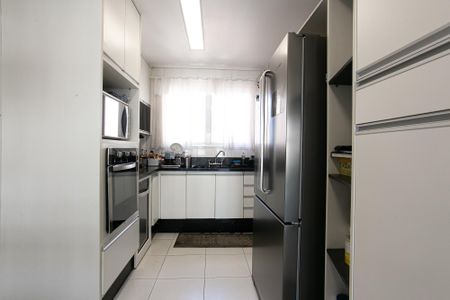 Apartamento à venda com 157m², 4 quartos e 4 vagasCozinha
