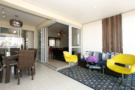 Apartamento à venda com 157m², 4 quartos e 4 vagasVaranda gourmet