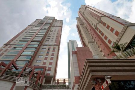 Apartamento à venda com 157m², 4 quartos e 4 vagasFachada