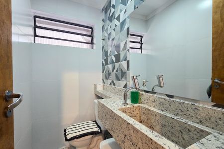 Casa para alugar com 270m², 3 quartos e 2 vagasLavabo