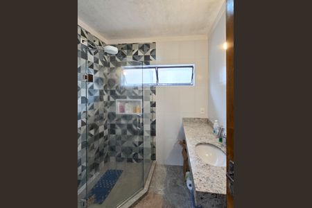 Casa para alugar com 270m², 3 quartos e 2 vagasBanheiro Social