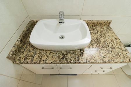 Casa à venda com 101m², 3 quartos e 2 vagas Casa à venda com 101m², 3 quartos e 2 vagasBanheiro