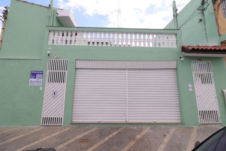 Casa para alugar com 55m², 1 quarto e sem vagaFachada