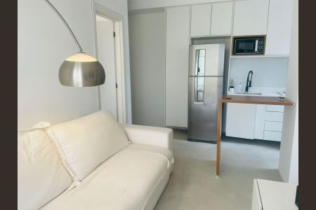 Sala de apartamento para alugar com 2 quartos, 44m² em Santo Cristo, Rio de Janeiro