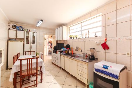 Casa à venda com 135m², 3 quartos e sem vaga Casa à venda com 135m², 3 quartos e sem vagaCozinha