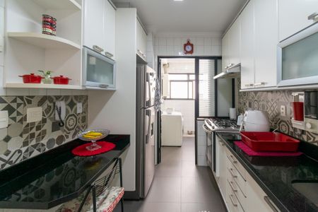 Apartamento à venda com 90m², 3 quartos e 2 vagas Apartamento à venda com 90m², 3 quartos e 2 vagasCozinha