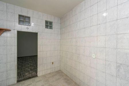 Casa à venda com 240m², 3 quartos e 2 vagasCasa fundos - Cozinha
