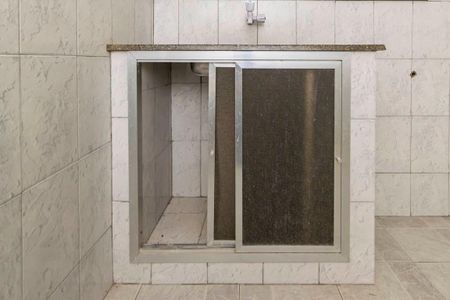 Casa à venda com 240m², 3 quartos e 2 vagasCasa fundos - Cozinha