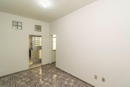 Casa à venda com 240m², 3 quartos e 2 vagasCasa fundos - Sala