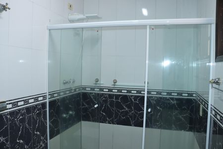 Casa de condomínio para alugar com 280m², 3 quartos e 3 vagasBanheiro Suíte 3