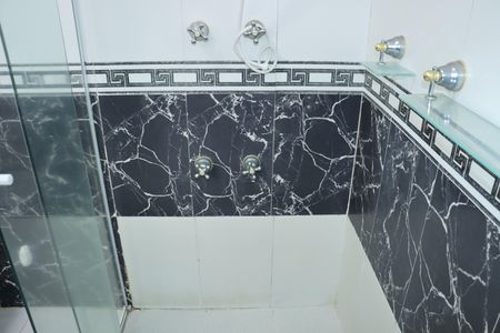 Casa de condomínio para alugar com 280m², 3 quartos e 3 vagasBanheiro Suíte 3