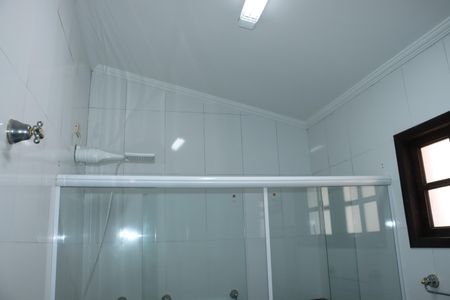 Casa de condomínio para alugar com 280m², 3 quartos e 3 vagasBanheiro Suíte 3