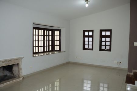 Casa de condomínio para alugar com 280m², 3 quartos e 3 vagasSala