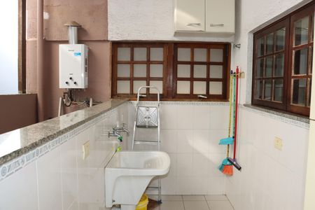 Casa de condomínio para alugar com 280m², 3 quartos e 3 vagasÁrea de Serviço