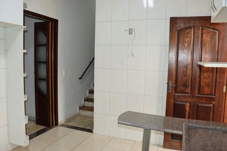 Casa de condomínio para alugar com 280m², 3 quartos e 3 vagasCozinha