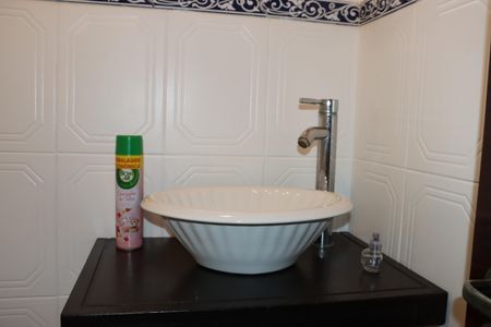 Casa de condomínio para alugar com 280m², 3 quartos e 3 vagasLavabo