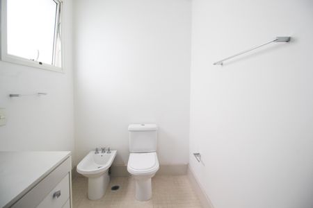 Apartamento à venda com 91m², 1 quarto e 2 vagasBanheiro da Suíte