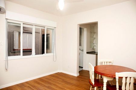 Sala de apartamento para alugar com 2 quartos, 50m² em Centro Histórico, Porto Alegre
