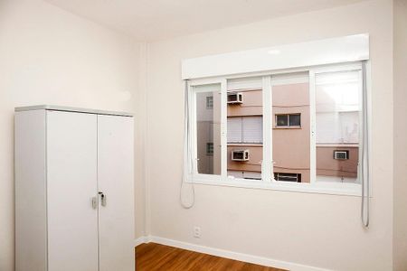 Quarto 2 de apartamento para alugar com 2 quartos, 50m² em Centro Histórico, Porto Alegre