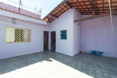 Casa à venda com 140m², 3 quartos e 3 vagas Casa à venda com 140m², 3 quartos e 3 vagasTerraço