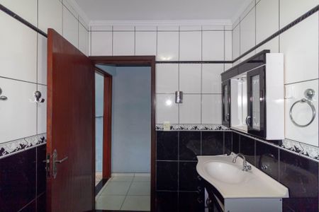 Casa à venda com 140m², 3 quartos e 3 vagas Casa à venda com 140m², 3 quartos e 3 vagasBanheiro 1