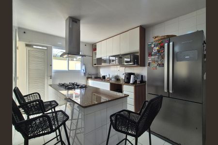 Casa de condomínio à venda com 200m², 3 quartos e 3 vagas Casa de condomínio à venda com 200m², 3 quartos e 3 vagasCozinha