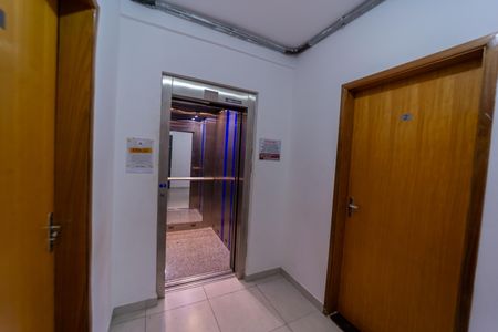 Apartamento à venda com 42m², 2 quartos e sem vaga Apartamento à venda com 42m², 2 quartos e sem vagaÁrea comum