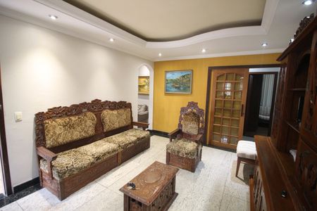 Sala de casa à venda com 4 quartos, 237m² em Tirol (barreiro), Contagem