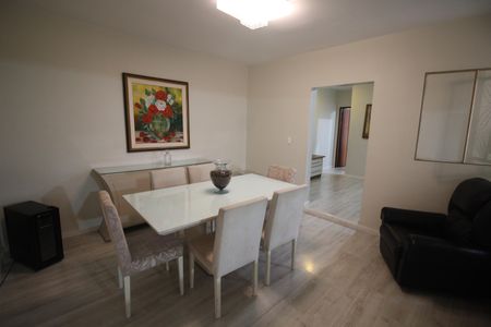 Casa para alugar com 237m², 4 quartos e 3 vagasCopa Casa 2