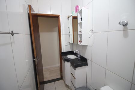 Casa para alugar com 237m², 4 quartos e 3 vagasBanheiro Casa 2