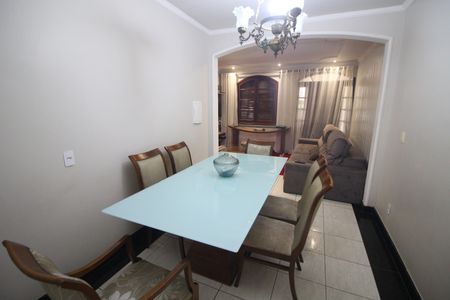 Casa para alugar com 237m², 4 quartos e 3 vagasCopa