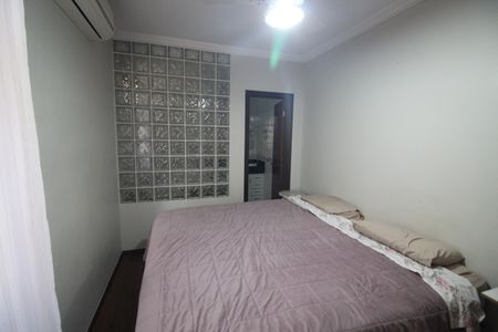 Casa para alugar com 237m², 4 quartos e 3 vagasSuíte 