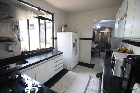 Casa para alugar com 237m², 4 quartos e 3 vagasCozinha