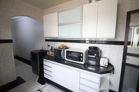 Casa para alugar com 237m², 4 quartos e 3 vagasCozinha