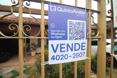 Casa para alugar com 237m², 4 quartos e 3 vagasPlaquinha 