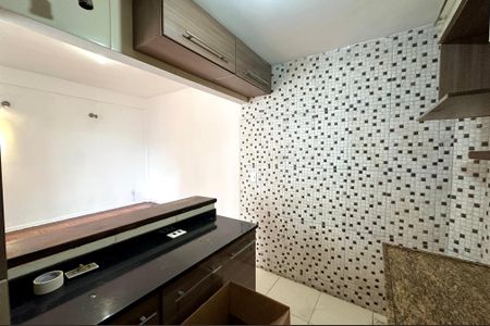 Apartamento à venda com 72m², 2 quartos e sem vagaCozinha e Área de Serviço