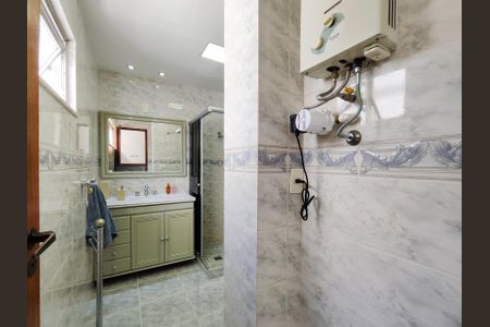 Apartamento à venda com 140m², 4 quartos e 1 vagaBanheiro Corredor