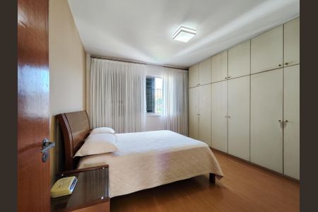 Apartamento à venda com 140m², 4 quartos e 1 vagaSuíte