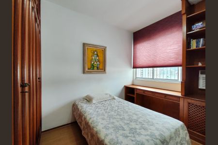 Apartamento à venda com 140m², 4 quartos e 1 vagaQuarto 2