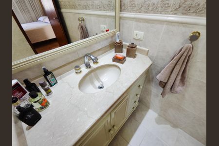 Apartamento à venda com 140m², 4 quartos e 1 vagaBanheiro da Suíte