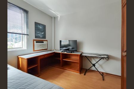 Apartamento à venda com 140m², 4 quartos e 1 vagaQuarto 1