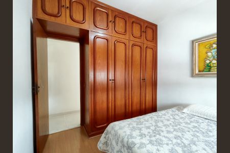 Apartamento à venda com 140m², 4 quartos e 1 vagaQuarto 2