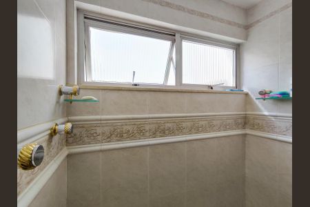 Apartamento à venda com 140m², 4 quartos e 1 vagaBanheiro da Suíte