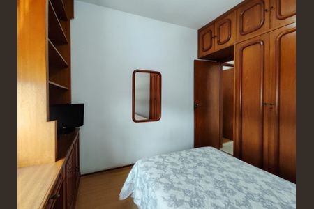 Apartamento à venda com 140m², 4 quartos e 1 vagaQuarto 2